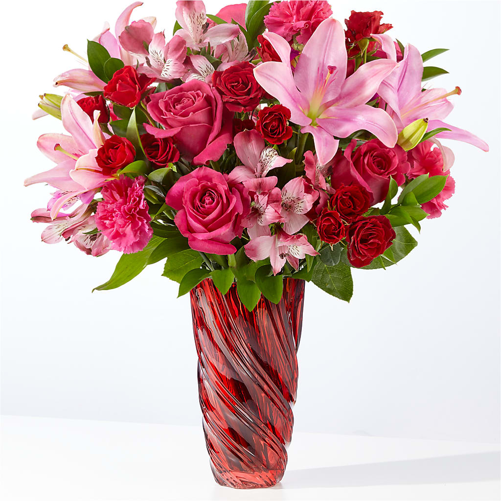 In Love Bouquet with Luxe Swirl Vase – Greenbrook Flowers Inc, Jackson MS
