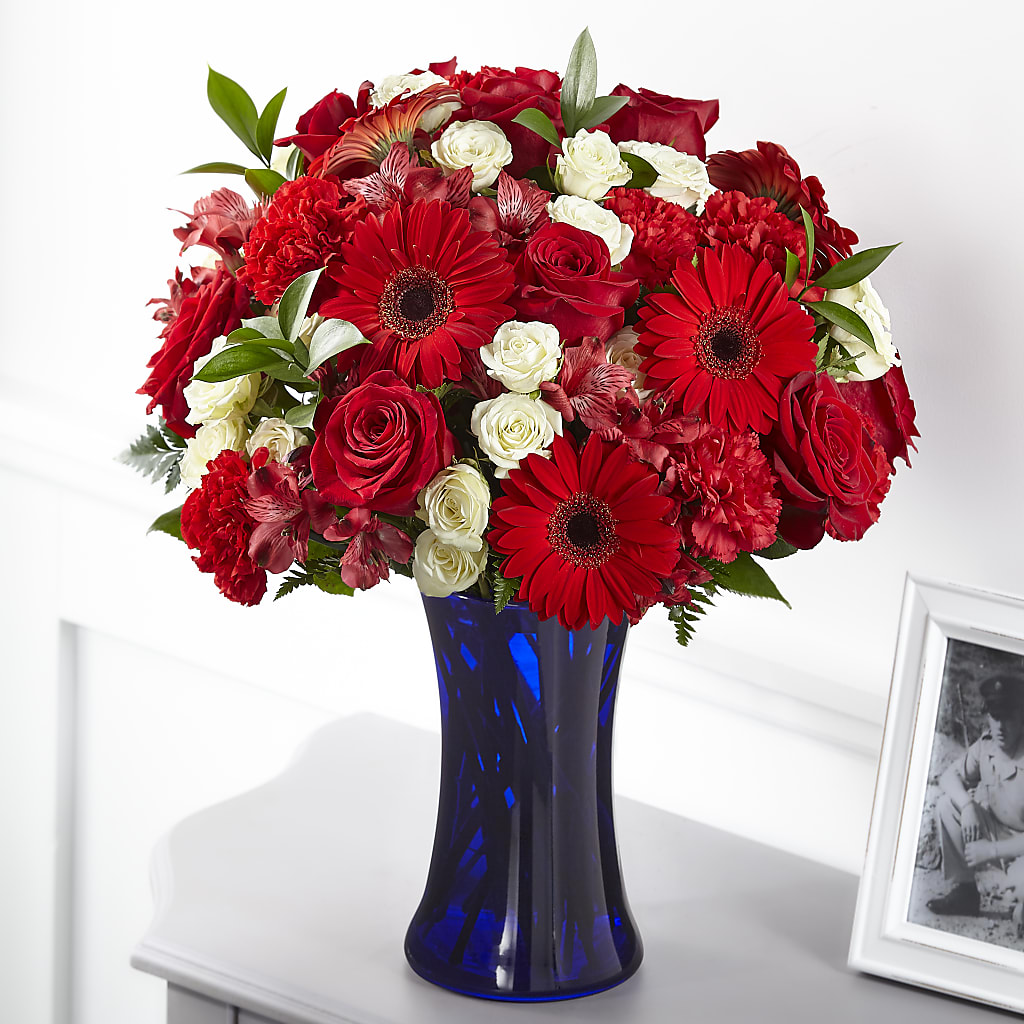 Hearts Embrace Bouquet – Greenbrook Flowers Inc, Jackson MS