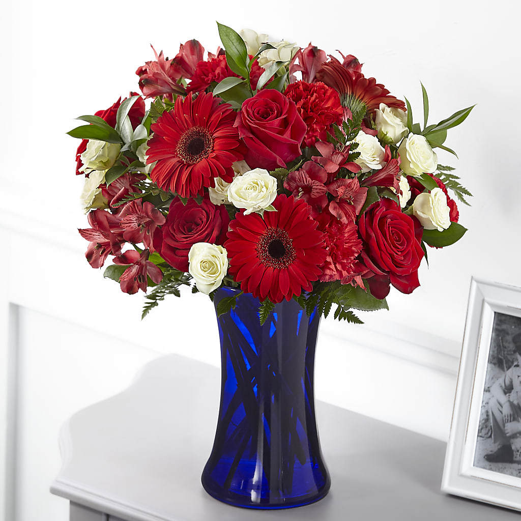 Hearts Embrace Bouquet – Greenbrook Flowers Inc, Jackson MS