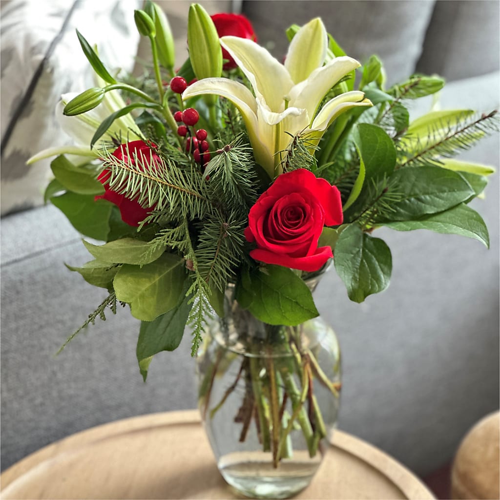 Sparkling Snowflakes Bouquet –  Greenbrook Flowers Inc, Jackson MS