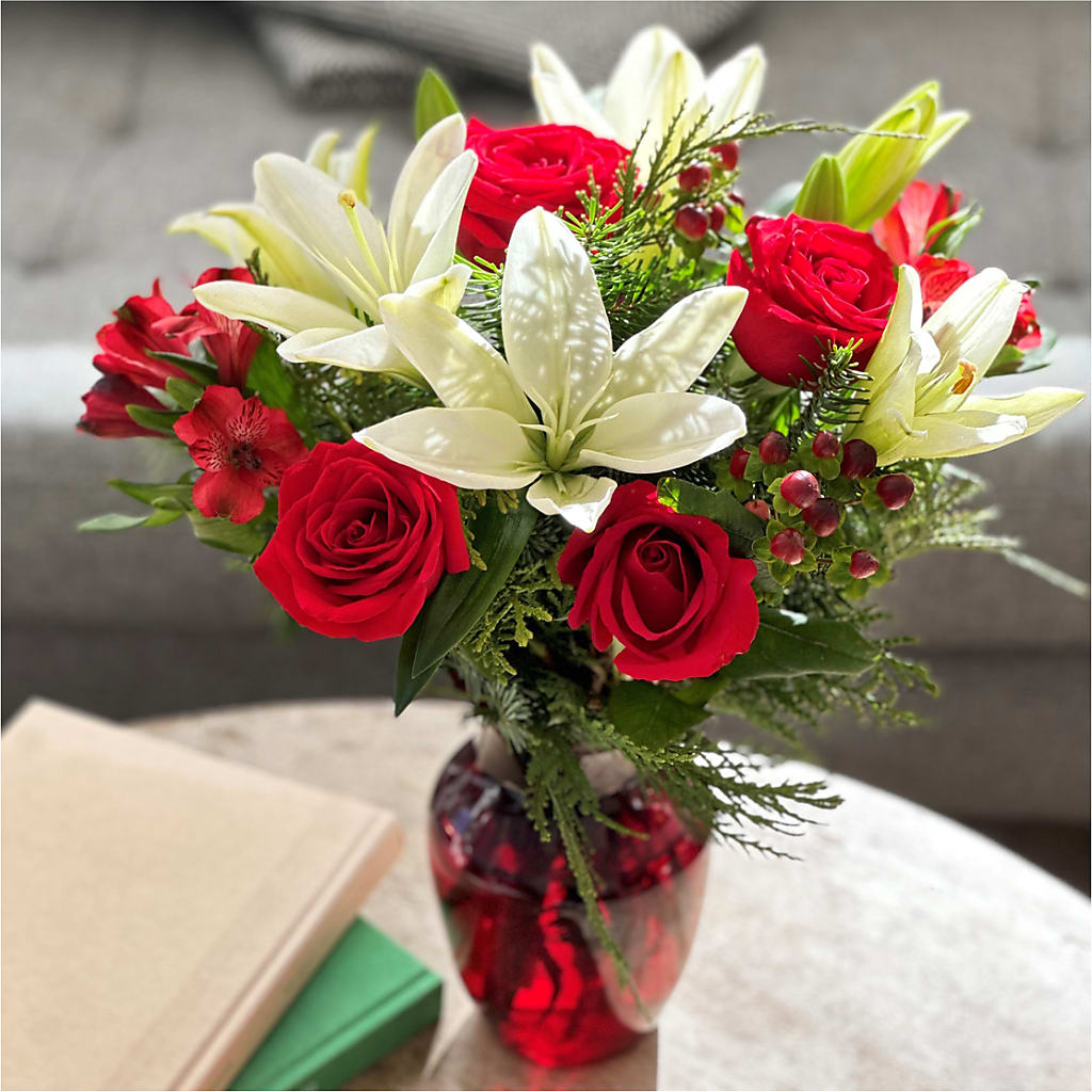 Evergreen Delight Bouquet –  Greenbrook Flowers Inc, Jackson MS